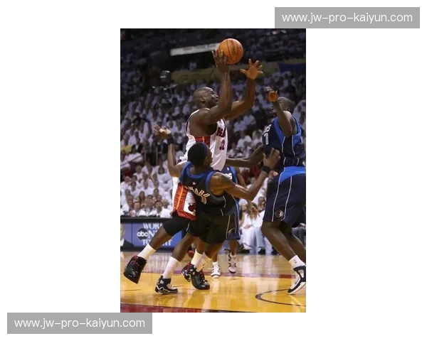 传奇重燃：小牛与热火的史诗对决，永载NBA史册的经典之战